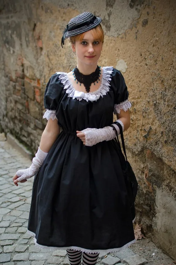 Uni Lolita šaty